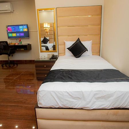 Hotel White Season Gulberg Lahaur Zewnętrze zdjęcie