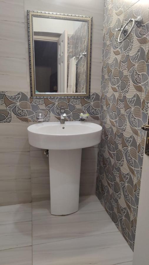 Hotel White Season Gulberg Lahaur Zewnętrze zdjęcie