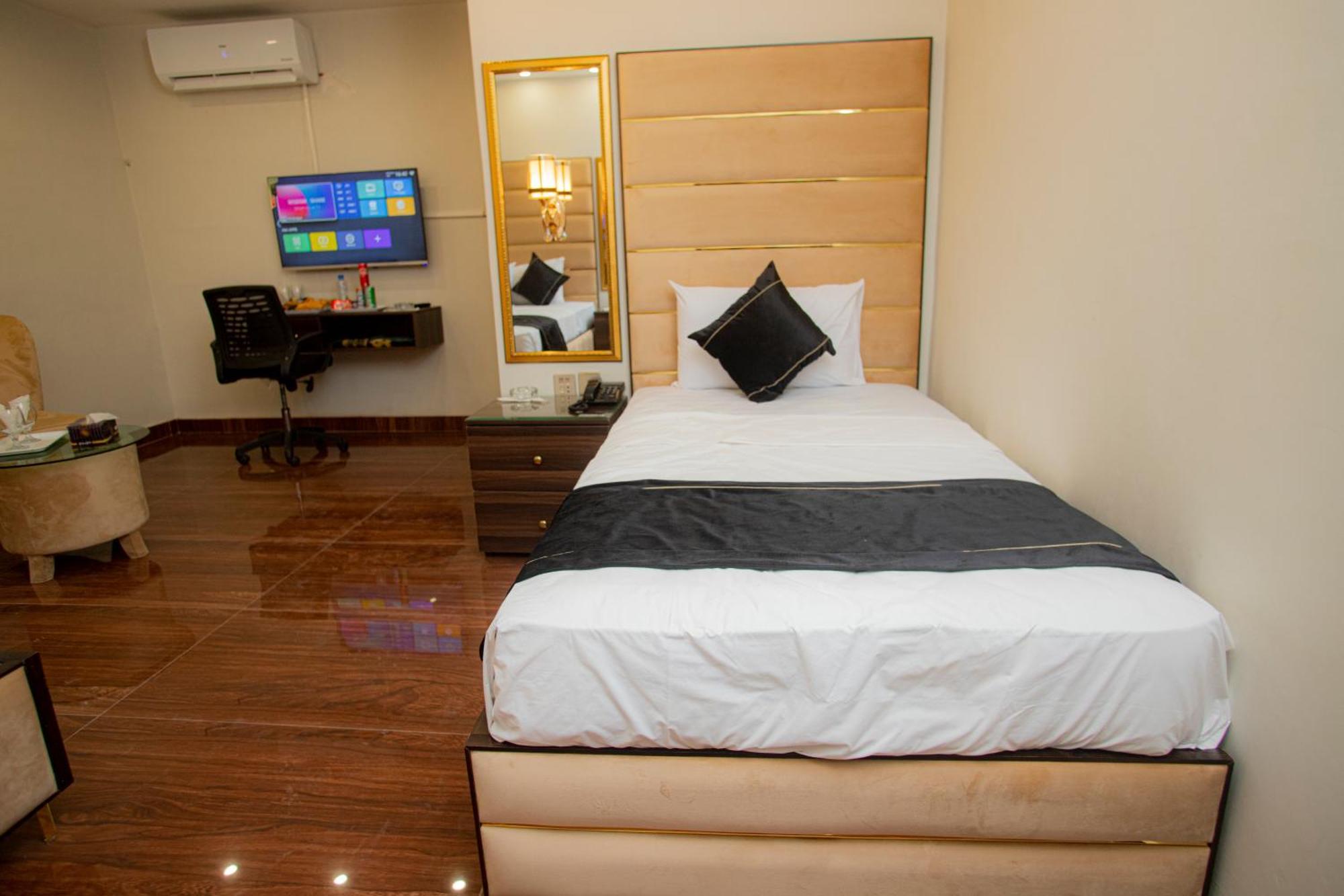 Hotel White Season Gulberg Lahaur Zewnętrze zdjęcie