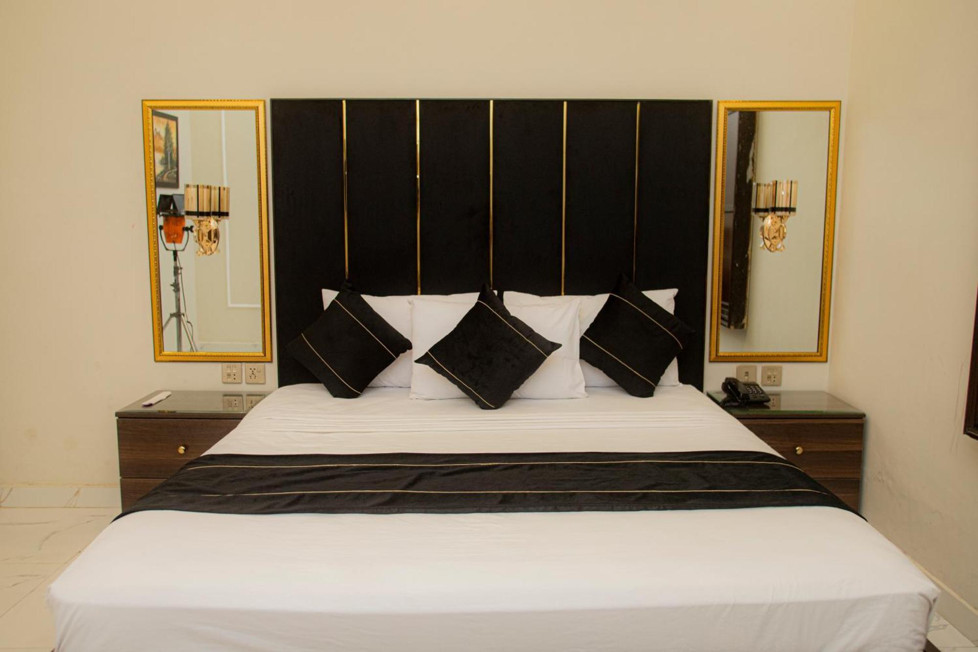 Hotel White Season Gulberg Lahaur Zewnętrze zdjęcie