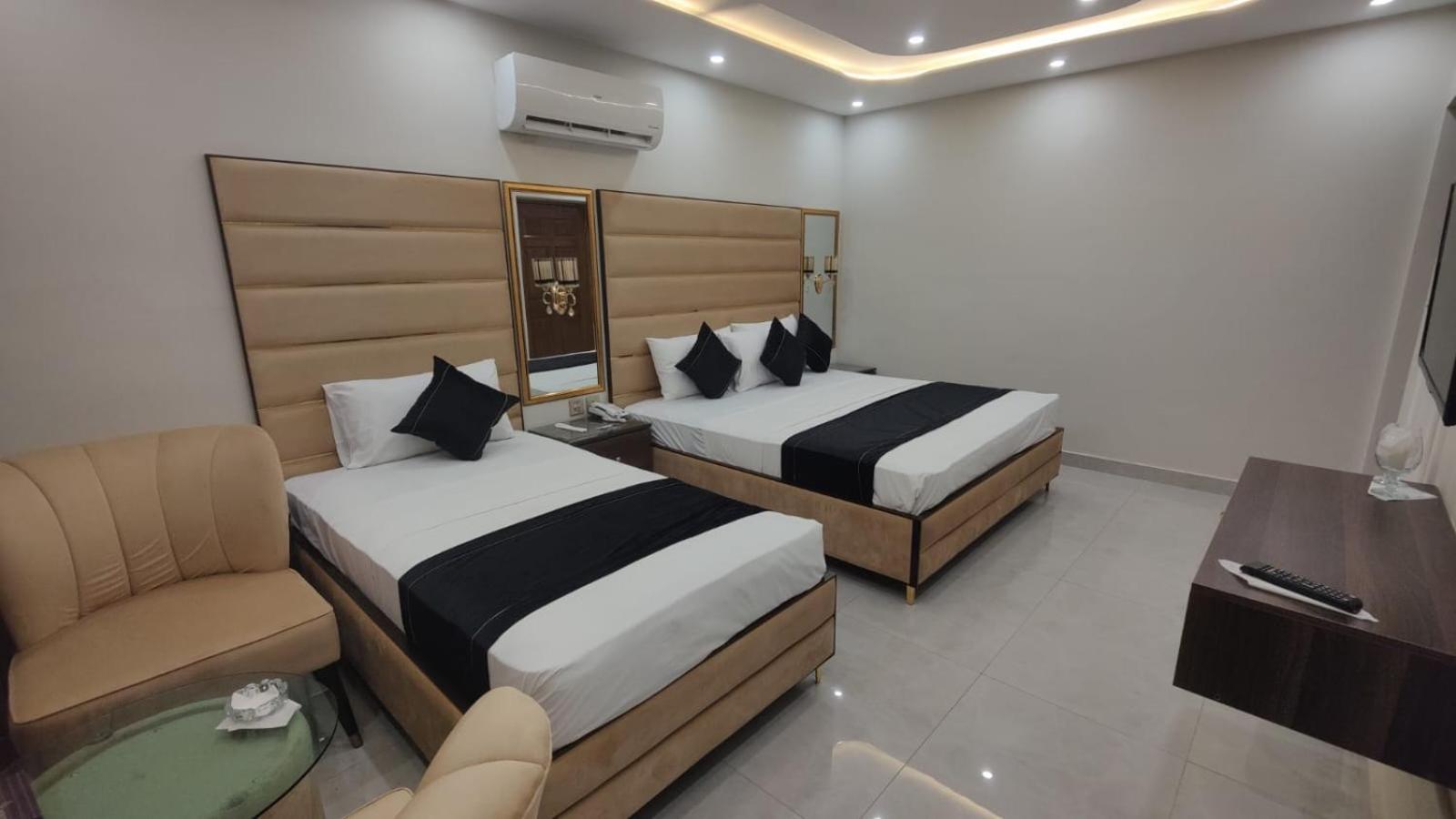Hotel White Season Gulberg Lahaur Zewnętrze zdjęcie